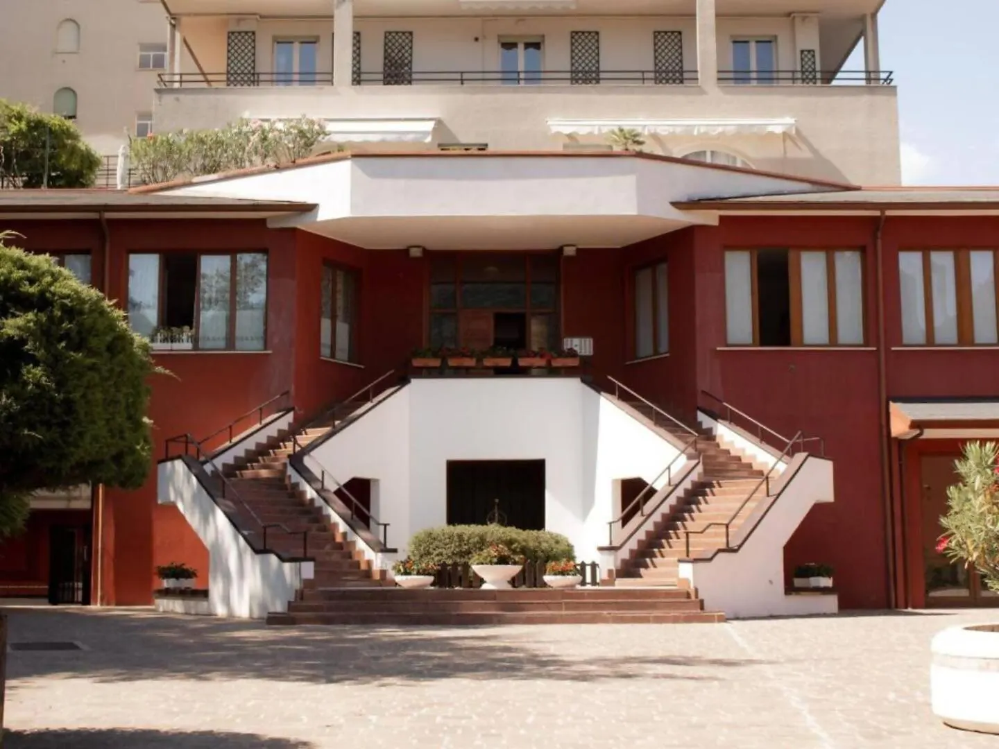 Irene Lake View Apartment With Swimming Pool Onno