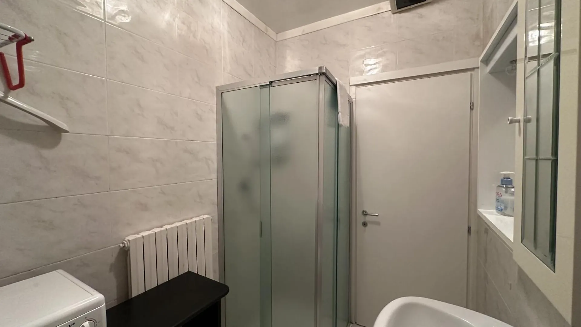 Irene Lake View Apartment With Swimming Pool Onno