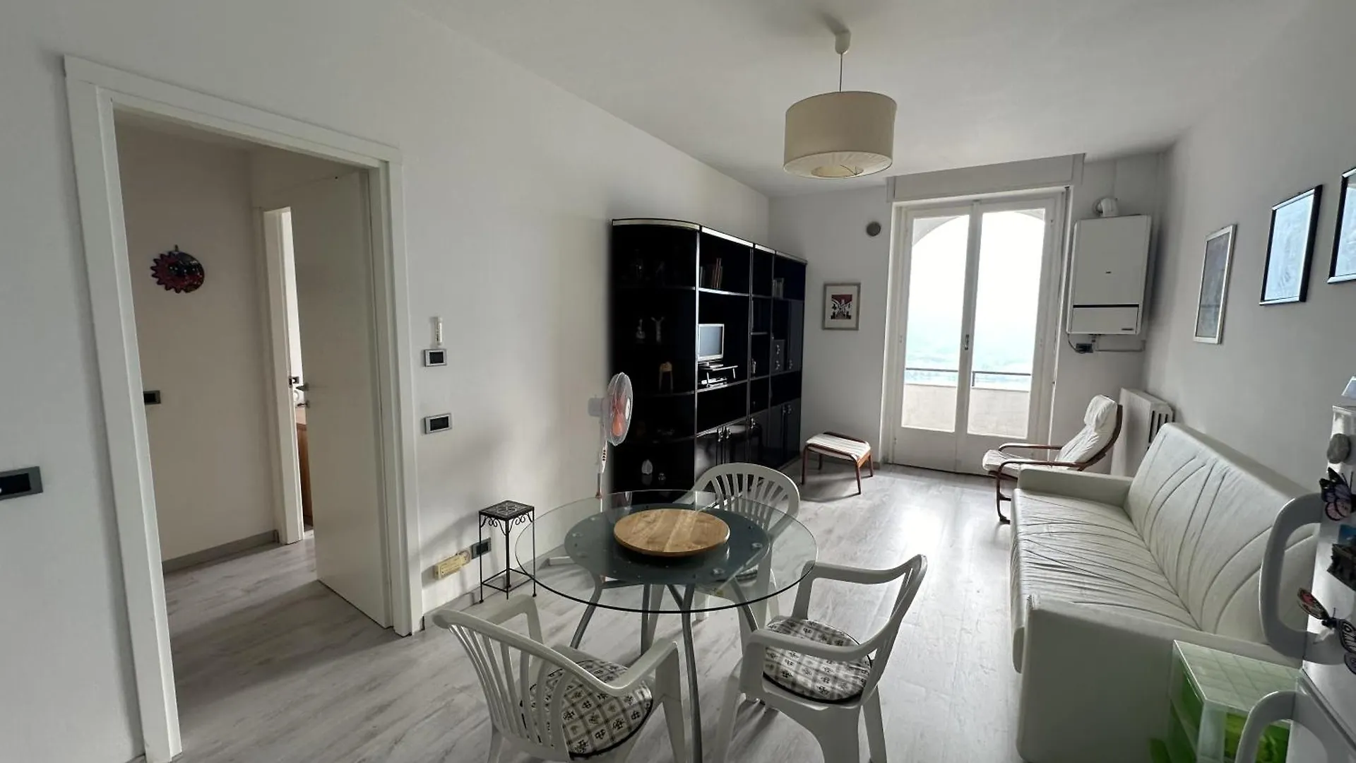 Irene Lake View Apartment With Swimming Pool Onno